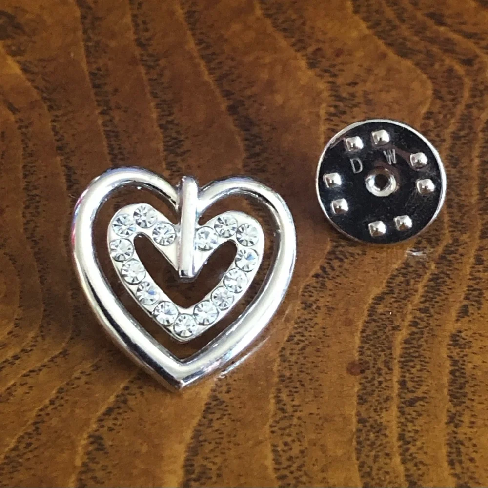 Daniel Wellington silver rhinestone heart pin